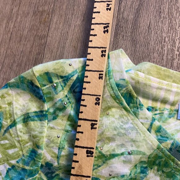 Palm Grove Green Tropical Asymmetric Blouse Size Small - Picture 5 of 5